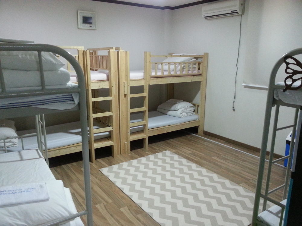 D Plan Backpackers Hotel Busan Exterior photo